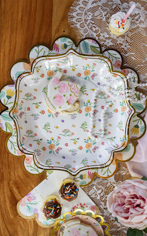 Tea Party Scalloped Napkins